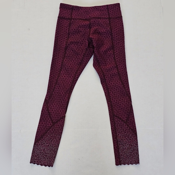 ❌️SOLD❌️Lululemon Tight Stuff Tight Star Pixel Raspberry Bordeaux Drama Size 4 - Picture 6 of 7